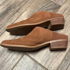 Slip on suede loafers size 9 M, new